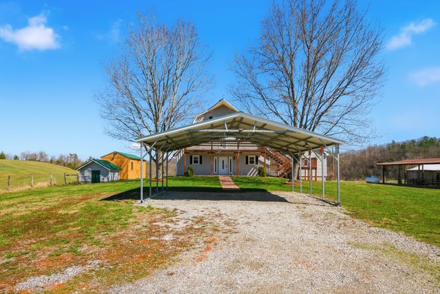 6458 Piney Woods RD, Riner, VA 24149