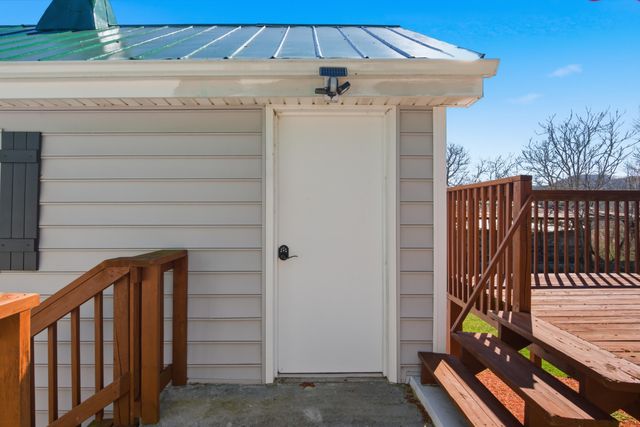 6458 Piney Woods RD, Riner, VA 24149