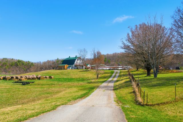 6458 Piney Woods RD, Riner, VA 24149