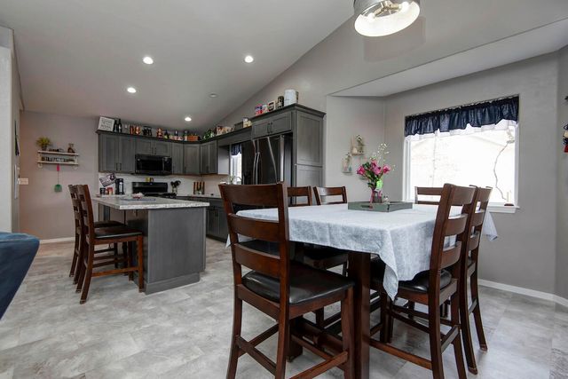 1544 Talking Rocks Road, Branson West, MO 65737