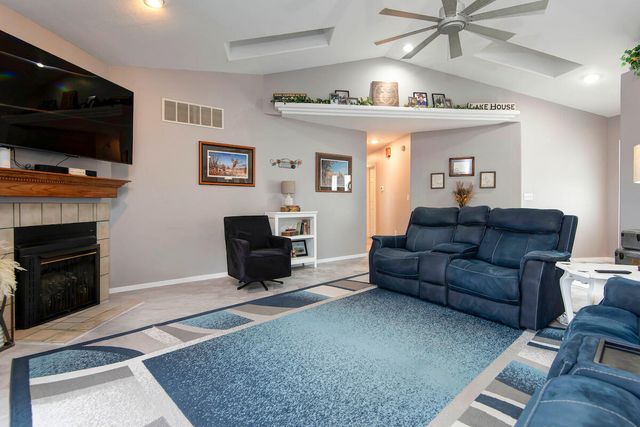 1544 Talking Rocks Road, Branson West, MO 65737