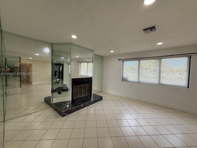 1270 North Dr, Miami, FL 33179