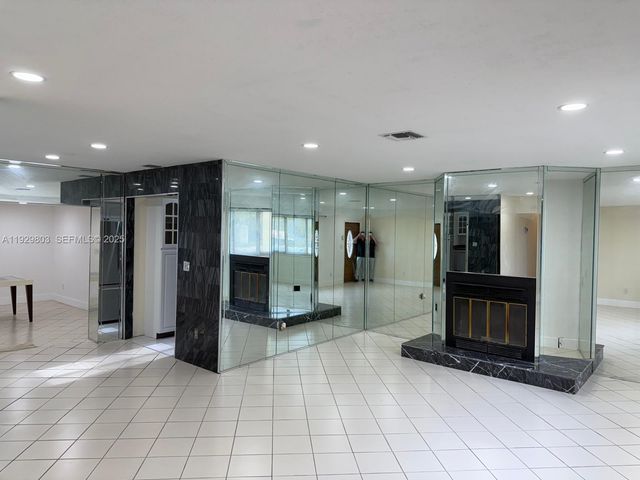 1270 North Dr, Miami, FL 33179