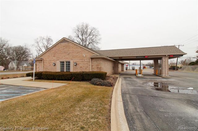 29049 Joy Road, Westland, MI 48185