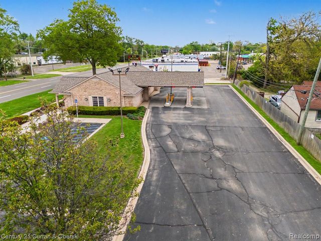 29049 Joy Road, Westland, MI 48185