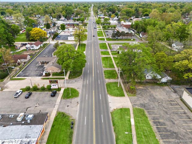 29049 Joy Road, Westland, MI 48185