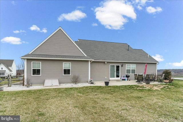 2 ALBRIGHT WAY, Quarryville, PA 17566