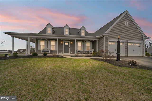 2 ALBRIGHT WAY, Quarryville, PA 17566