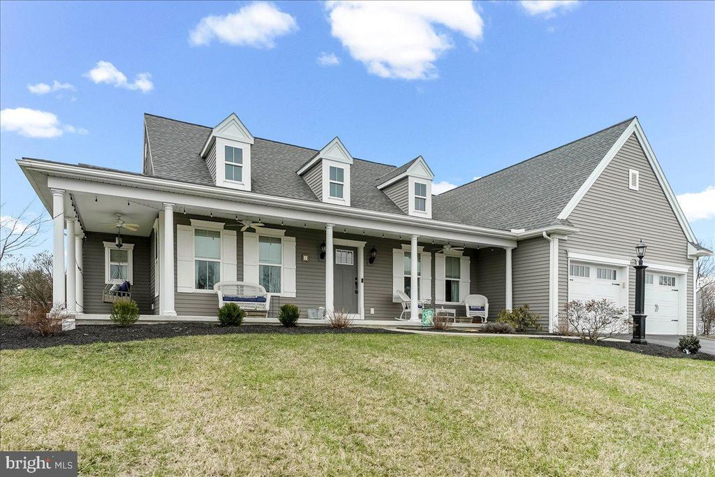 2 ALBRIGHT WAY, Quarryville, PA 17566