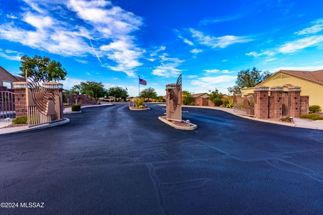 716 W Shadow Wood Street, Green Valley, AZ 85614