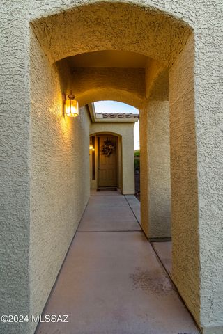 716 W Shadow Wood Street, Green Valley, AZ 85614