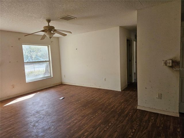 5870 SE 158TH COURT, Ocklawaha, FL 32179