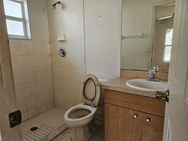 5870 SE 158TH COURT, Ocklawaha, FL 32179