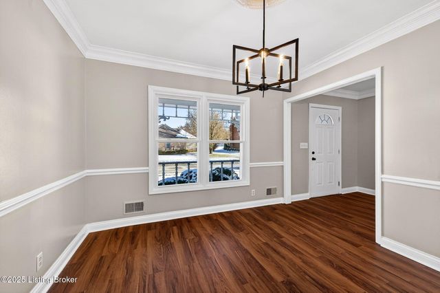 12600 Blackthorn Trace, Louisville, KY 40299