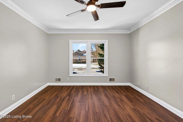 12600 Blackthorn Trace, Louisville, KY 40299