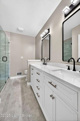 12600 Blackthorn Trace, Louisville, KY 40299