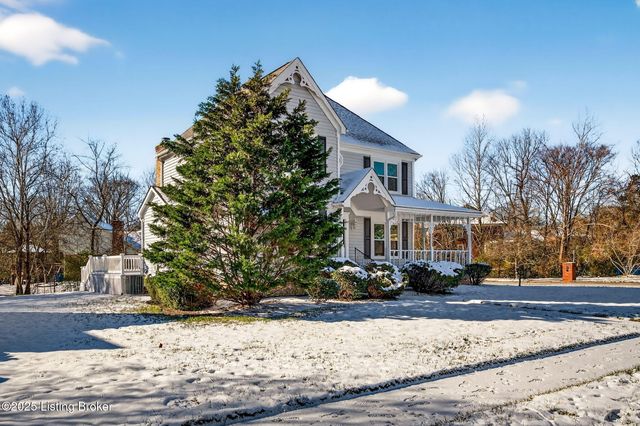 12600 Blackthorn Trace, Louisville, KY 40299