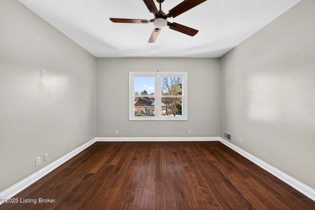 12600 Blackthorn Trace, Louisville, KY 40299