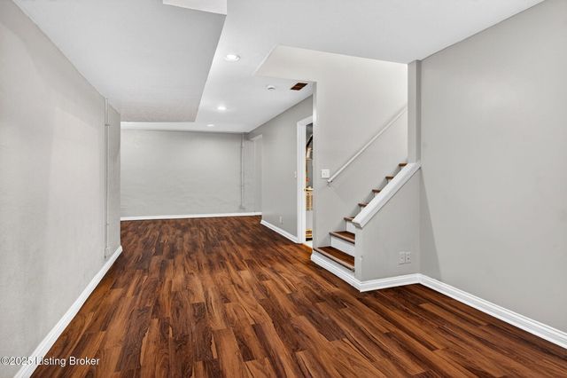 12600 Blackthorn Trace, Louisville, KY 40299