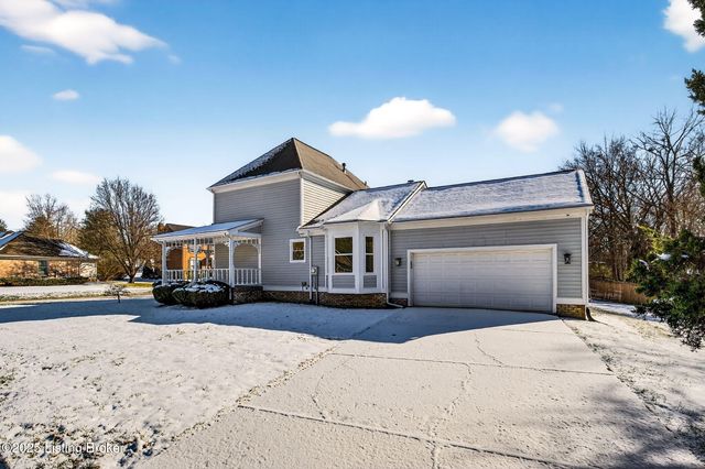 12600 Blackthorn Trace, Louisville, KY 40299