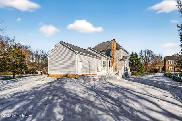 12600 Blackthorn Trace, Louisville, KY 40299