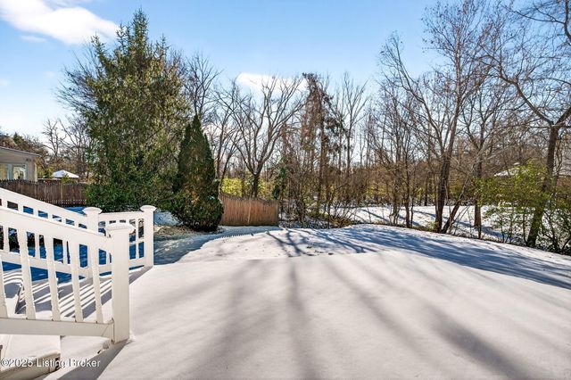 12600 Blackthorn Trace, Louisville, KY 40299