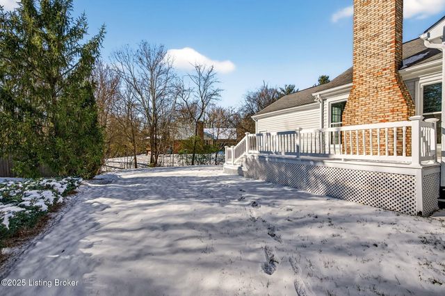 12600 Blackthorn Trace, Louisville, KY 40299