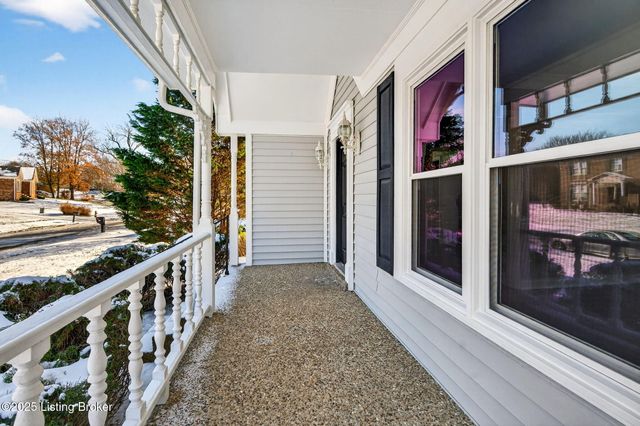 12600 Blackthorn Trace, Louisville, KY 40299