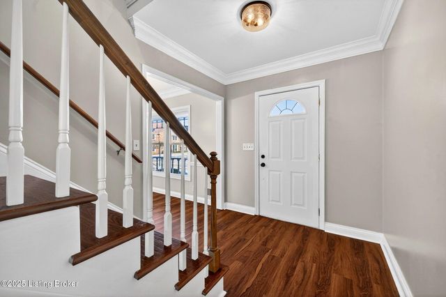 12600 Blackthorn Trace, Louisville, KY 40299