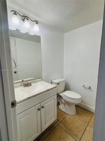 2777 L B MCLEOD RD C, Orlando, FL 32805