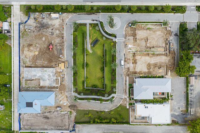 320 Grove Place, Delray Beach, FL 33444