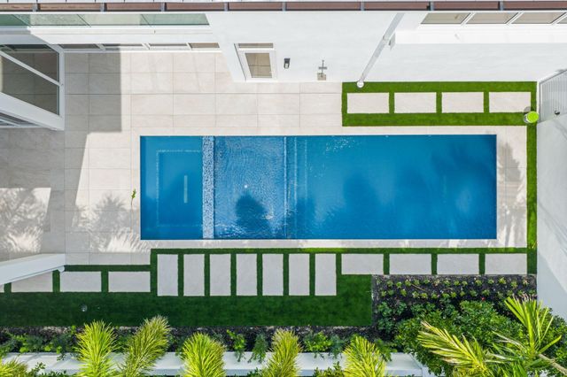 320 Grove Place, Delray Beach, FL 33444