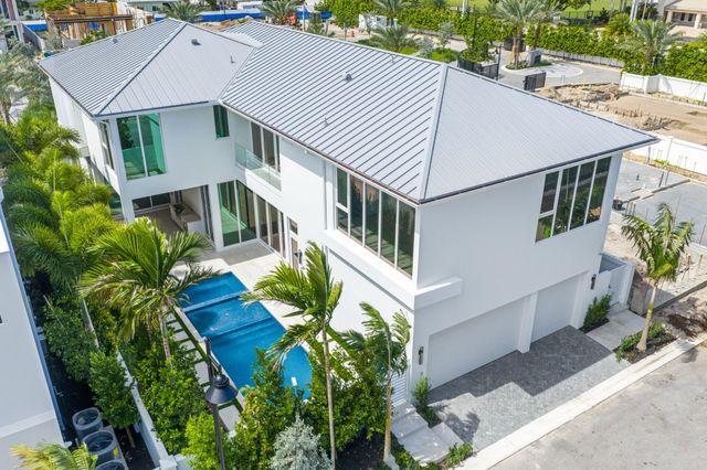 320 Grove Place, Delray Beach, FL 33444