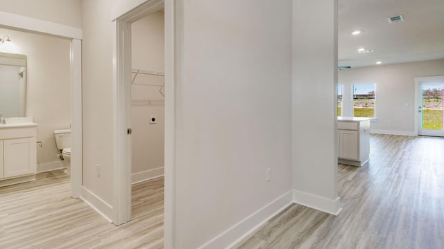 4661 Marine Loop, Crestview, FL 32539