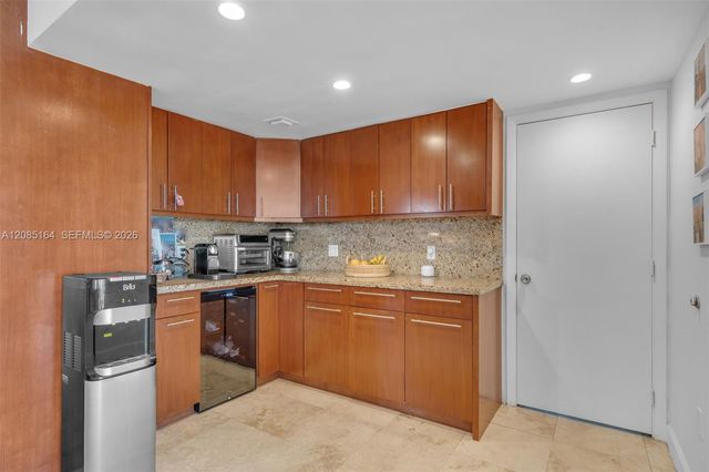 199 Ocean Lane Drive 310, Key Biscayne, FL 33149