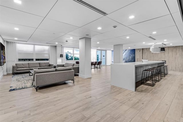199 Ocean Lane Drive 310, Key Biscayne, FL 33149