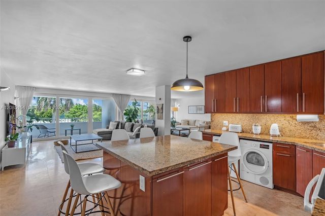 199 Ocean Lane Drive 310, Key Biscayne, FL 33149