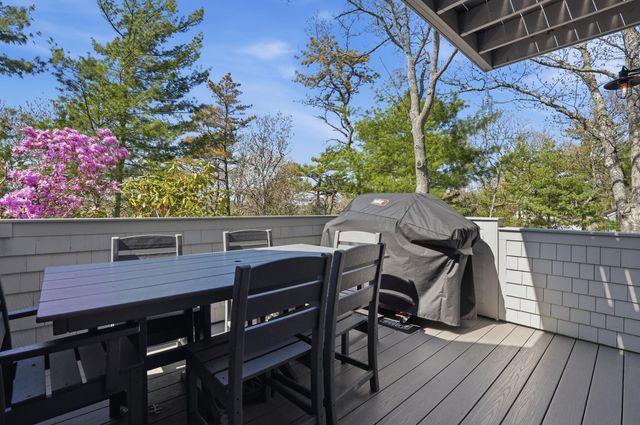 55 Summersea Road, Mashpee, MA 02649
