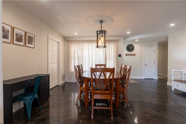 1839 S 11th Place, Rogers, AR 72756