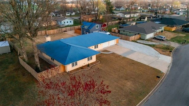 1839 S 11th Place, Rogers, AR 72756