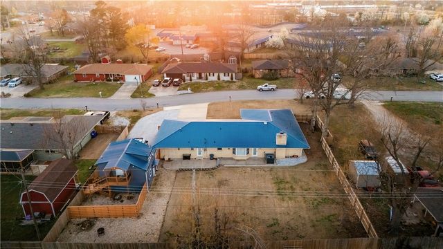1839 S 11th Place, Rogers, AR 72756