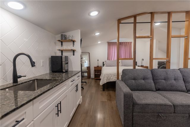 1839 S 11th Place, Rogers, AR 72756