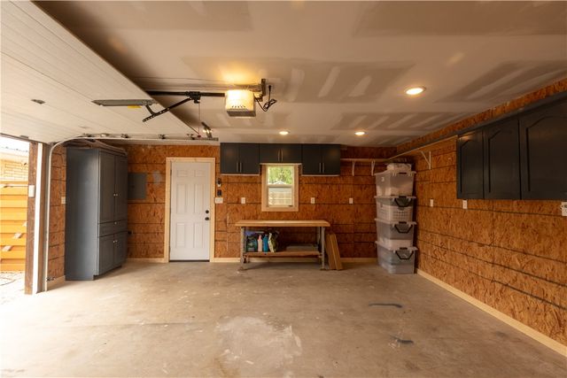 1839 S 11th Place, Rogers, AR 72756