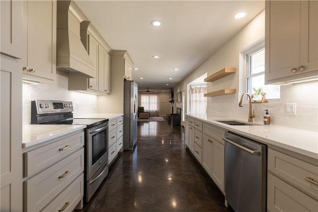 1839 S 11th Place, Rogers, AR 72756