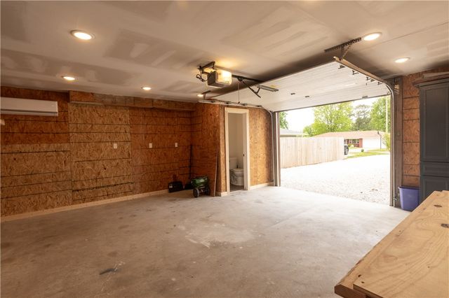 1839 S 11th Place, Rogers, AR 72756