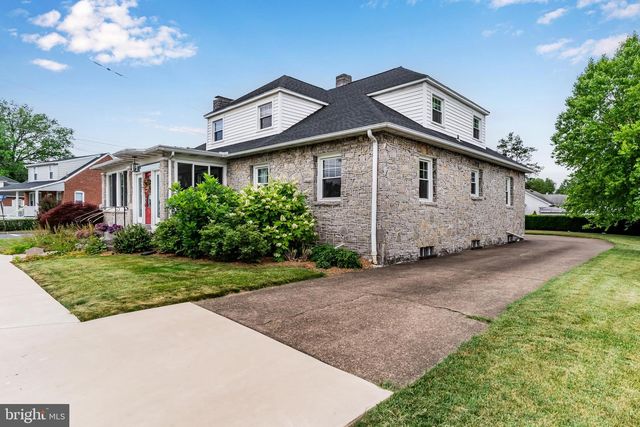 6 S 34TH ST, Camp Hill, PA 17011