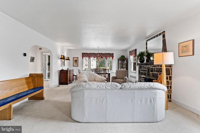 6 S 34TH ST, Camp Hill, PA 17011