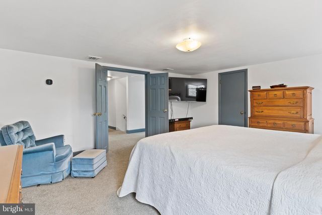6 S 34TH ST, Camp Hill, PA 17011