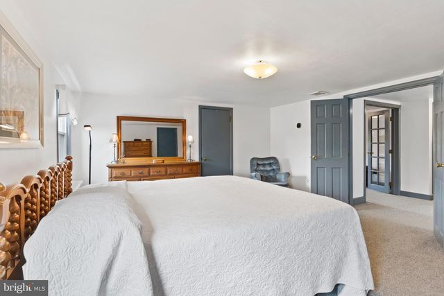 6 S 34TH ST, Camp Hill, PA 17011