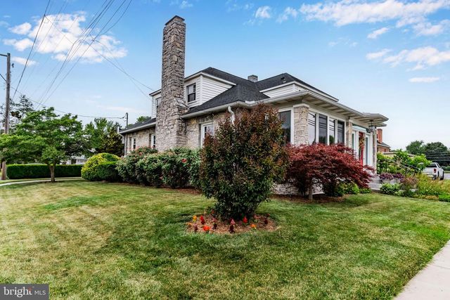 6 S 34TH ST, Camp Hill, PA 17011